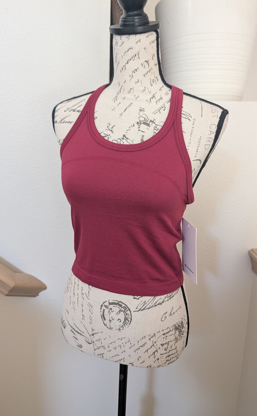 NWT Swiftly Tech Cropped Racerback Tank Top 2.0 - Magenta Smoke (MGST), size 8